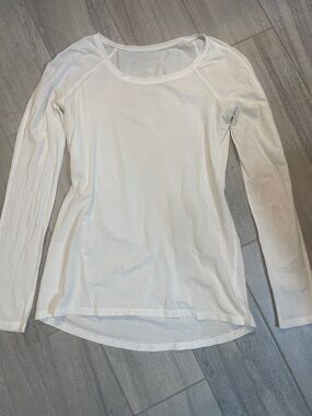 Lululemon White Long-Sleeve Scoop Neck Women's Top